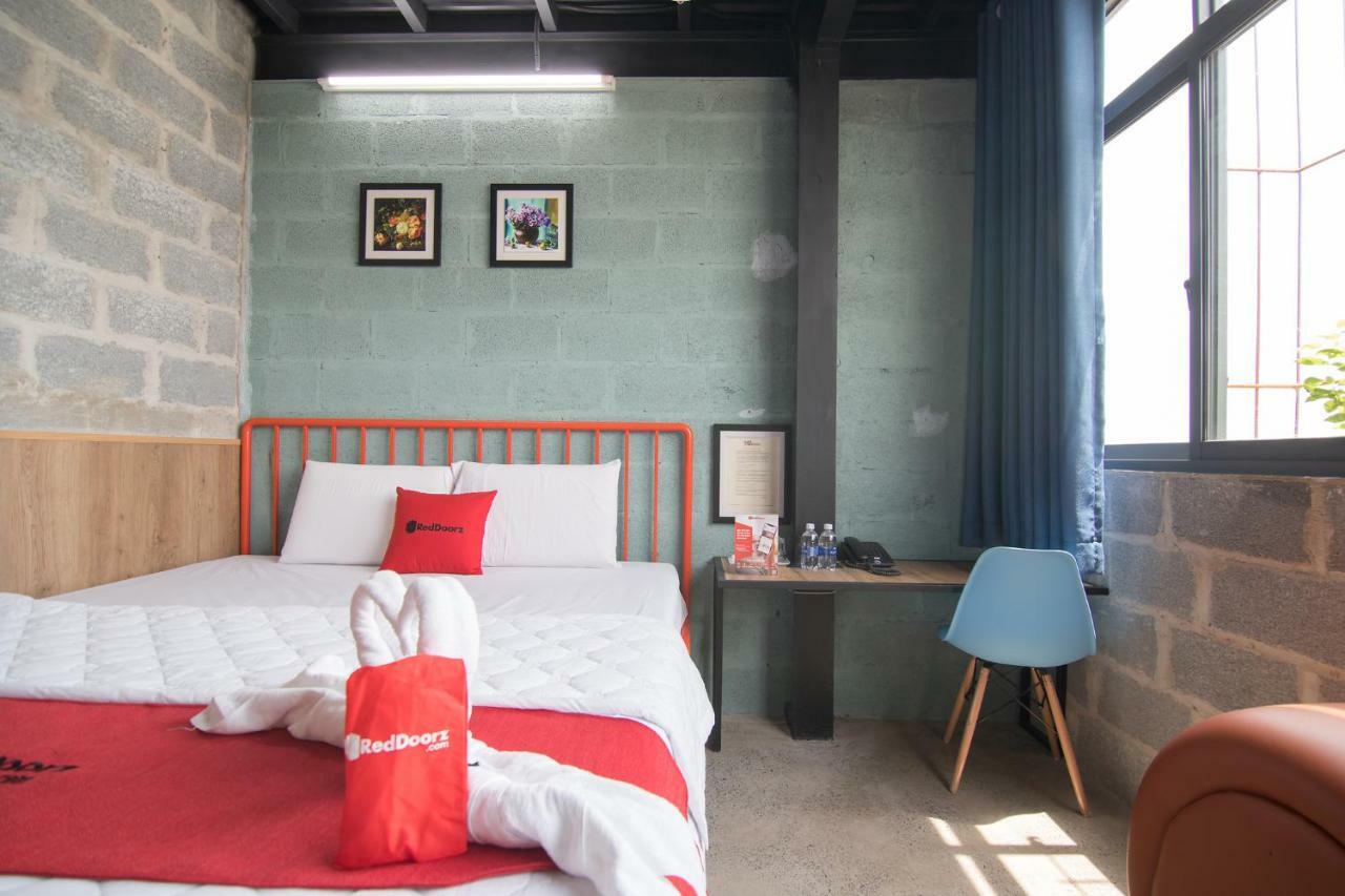 Reddoorz Plus @ Ung Van Khiem Street Хошимин Екстериор снимка