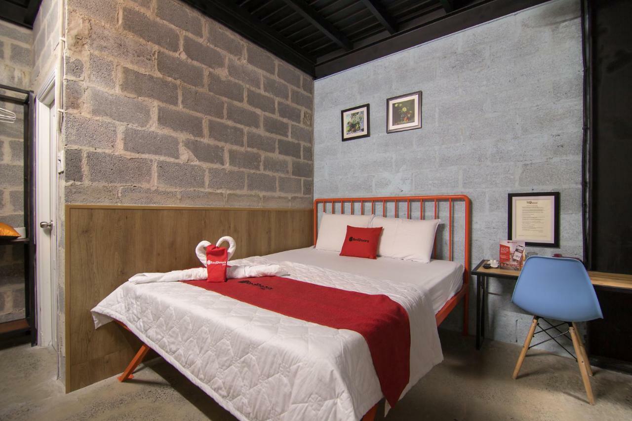 Reddoorz Plus @ Ung Van Khiem Street Хошимин Екстериор снимка
