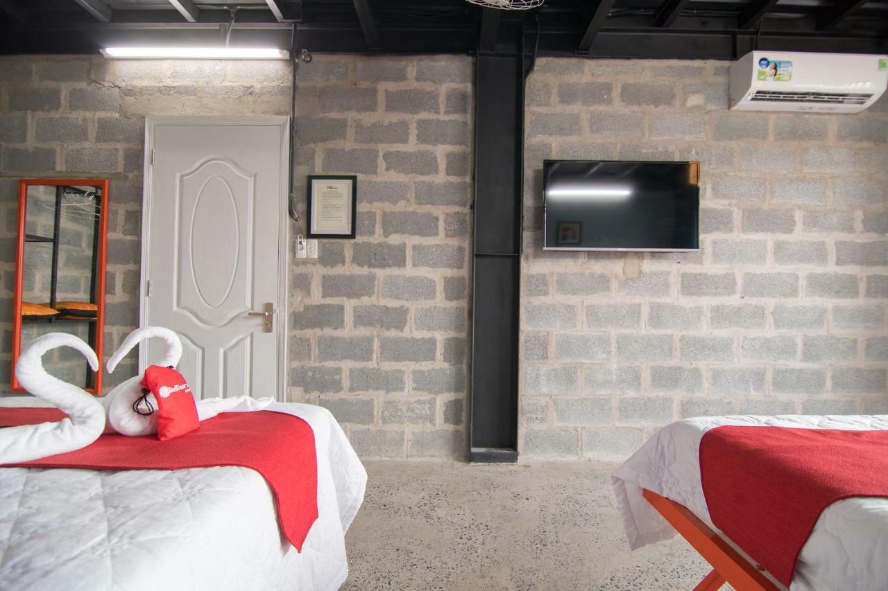 Reddoorz Plus @ Ung Van Khiem Street Хошимин Екстериор снимка