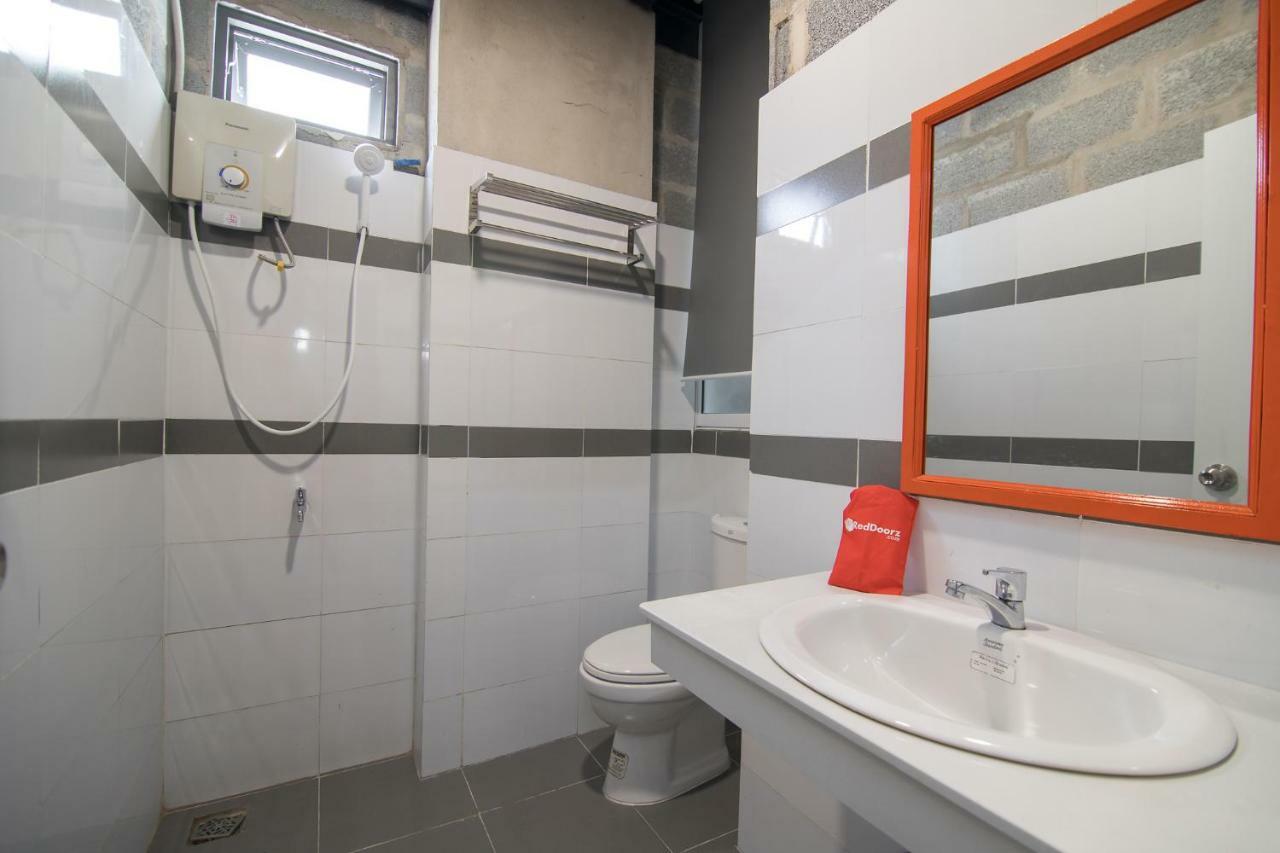 Reddoorz Plus @ Ung Van Khiem Street Хошимин Екстериор снимка