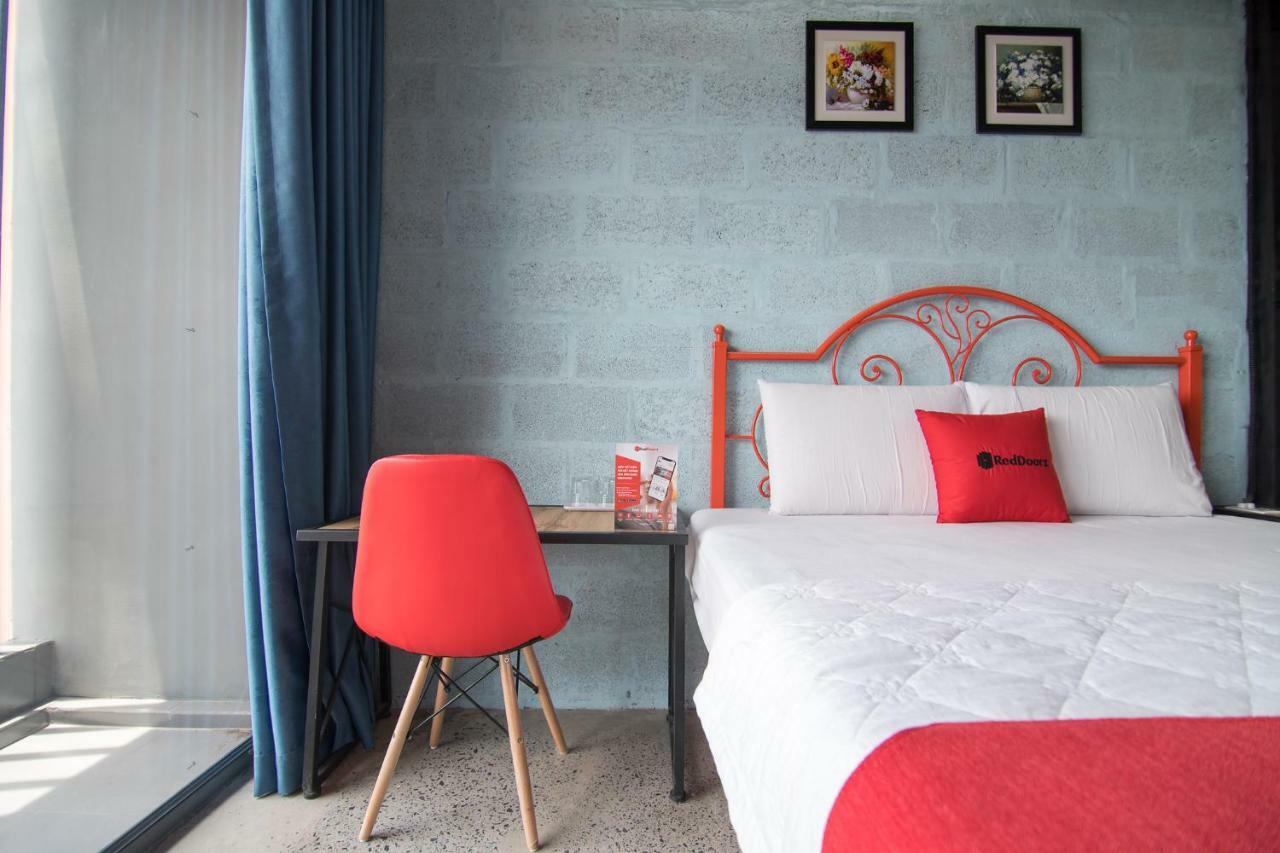 Reddoorz Plus @ Ung Van Khiem Street Хошимин Екстериор снимка
