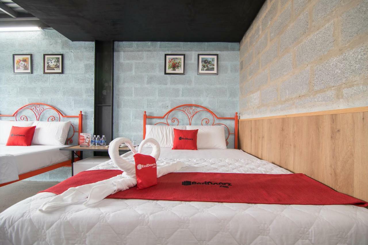 Reddoorz Plus @ Ung Van Khiem Street Хошимин Екстериор снимка