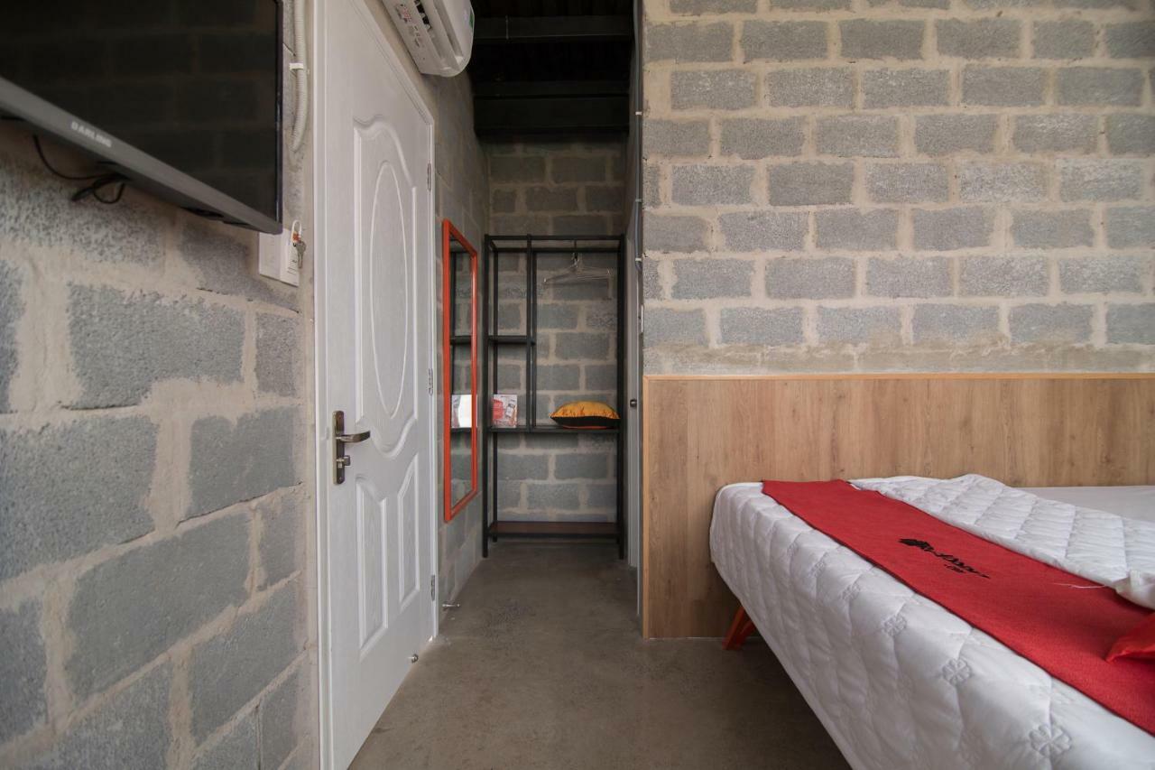 Reddoorz Plus @ Ung Van Khiem Street Хошимин Екстериор снимка